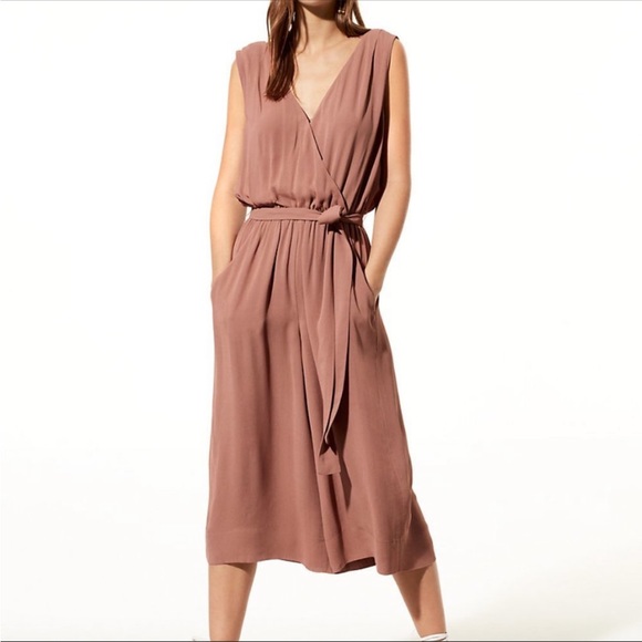 Aritzia Pants - Aritzia Babaton Maximilliam jumpsuit XS v-neck wide leg cropped belt pockets